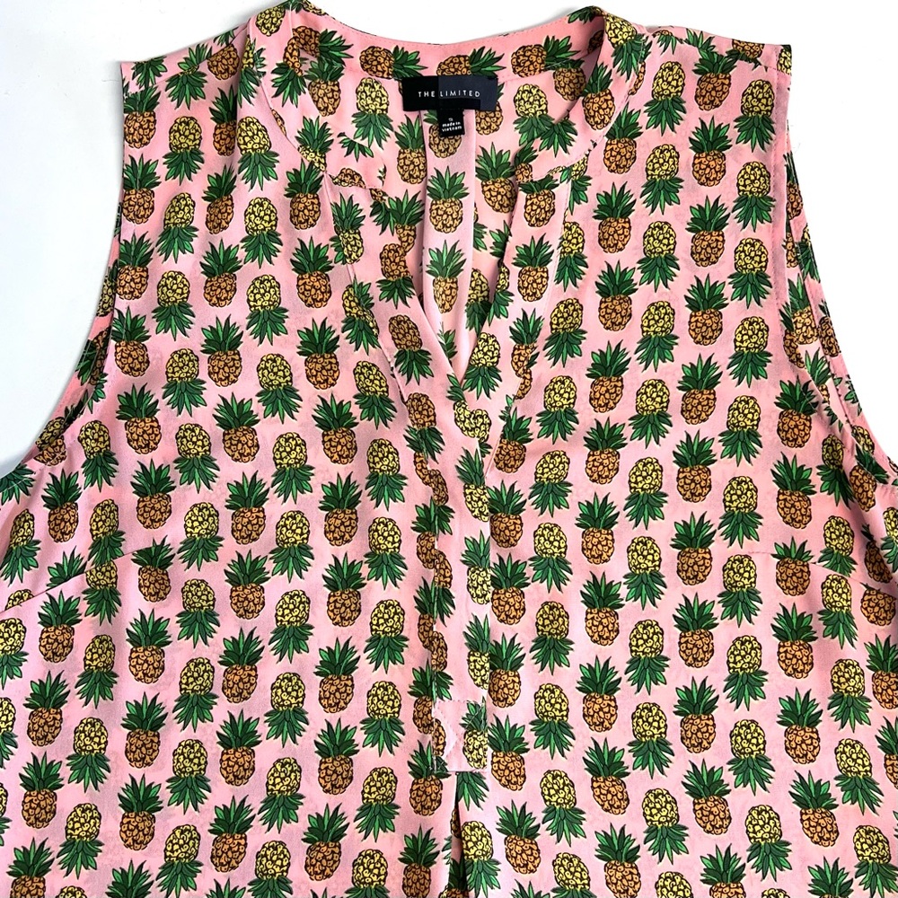 The Limited Pineapples 🍍 Sleeveless Blouse Small Peach